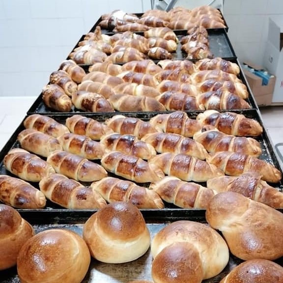 No diet day festeggiato mangiando una brioche