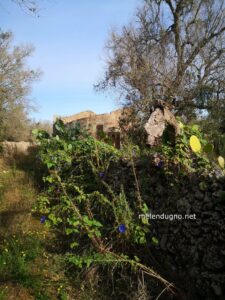 castello rupestre accesso